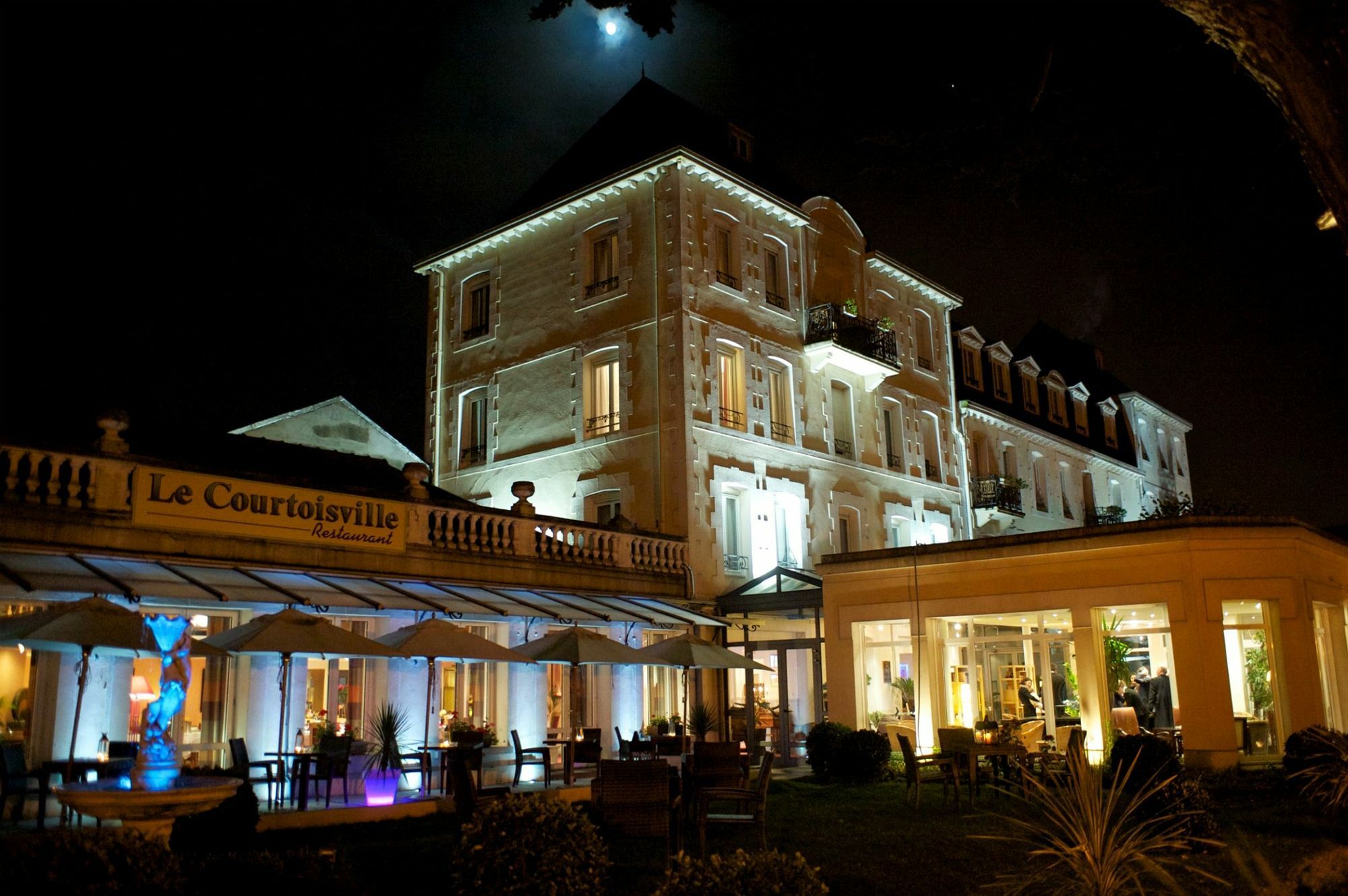 Grand Hotel De Courtoisville - Piscine & Spa, The Originals Relais Сен-Мало Экстерьер фото